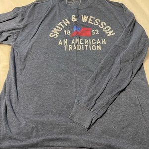 Smith & Wesson long sleeve
